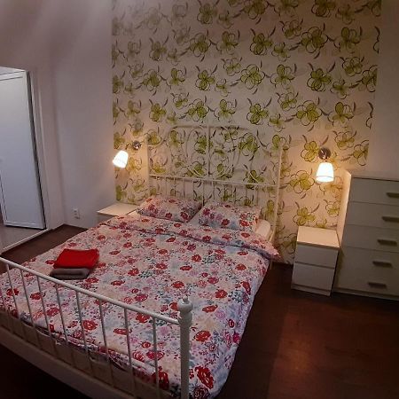 Romantic Calm Apartments Piata Universitate Bukarest Exterior foto