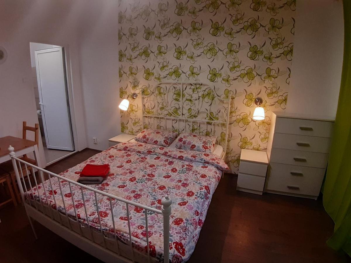 Romantic Calm Apartments Piata Universitate Bukarest Exterior foto